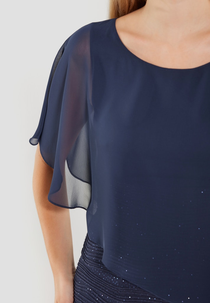 Cocktailkleid mit Überwurf