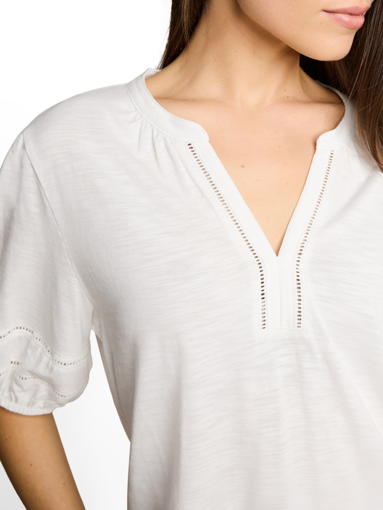Blusenshirt mit Spitzendetails