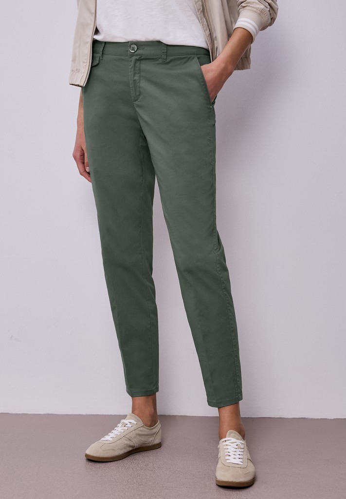 Chino im Casual Fit in softer Qualität