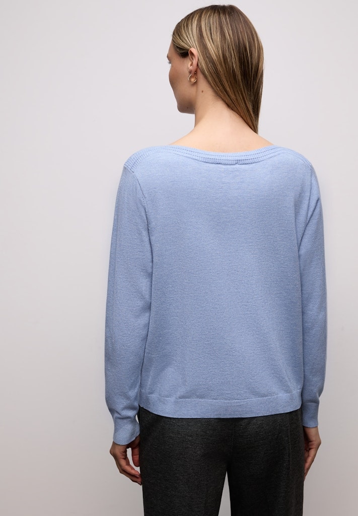 Basic U-Boot Pullover