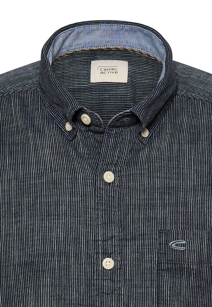 Kurzarmhemd mit Kontrastdetails