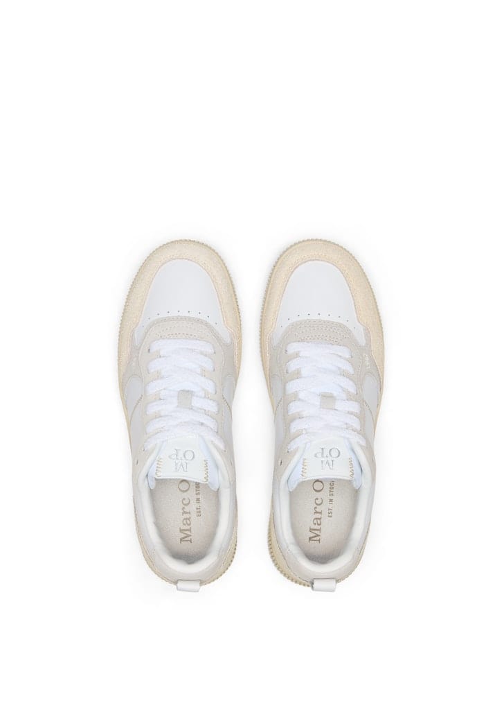 Sneaker Model Sandra