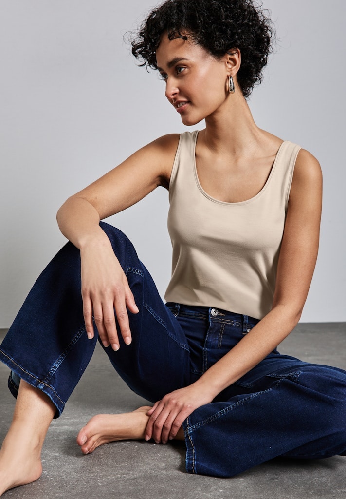 Basic Top mit Rundhals in Unifarbe