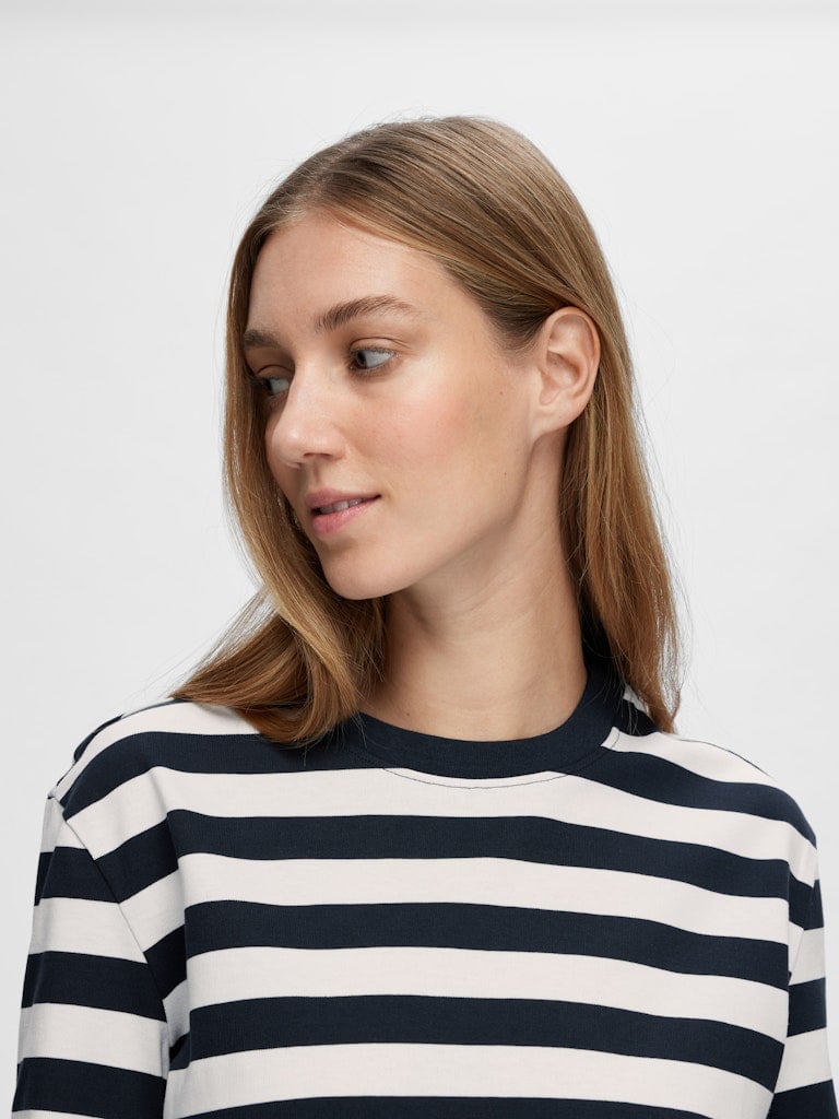 SLWESSENTIAL LS STRIPED BOXY TEE NOOS