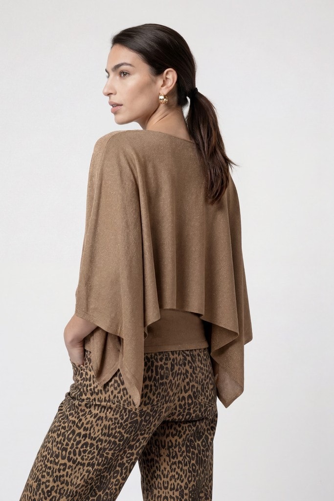 Strickpullover mit Cape-Design