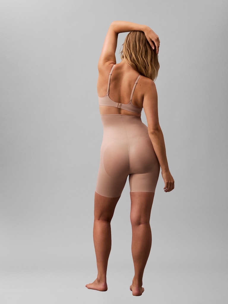 SCULPTED FIRM MICRO THIGH SHORT