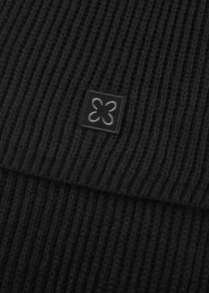 Schal in weicher Wollmischung aus Rippenstrick