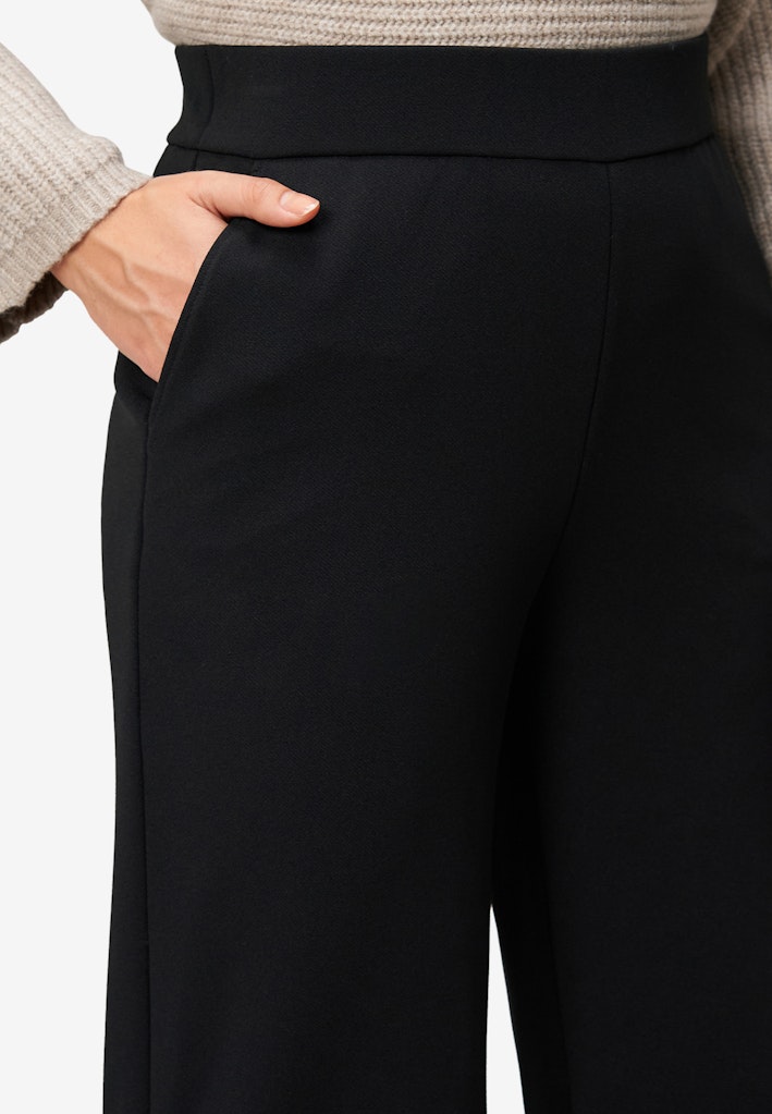Basic-Hose in 7/8 Länge Malou