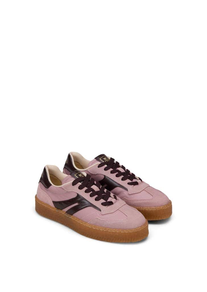 Sneaker Model Cortney