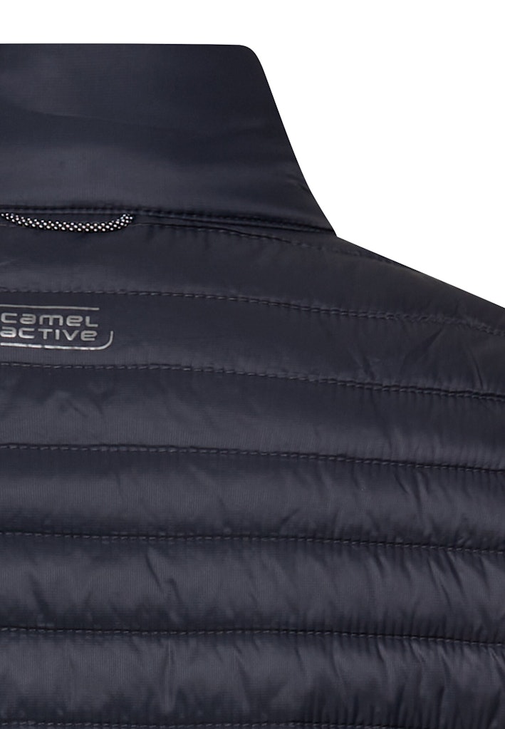 Weste mit wasserabweisender Funktion