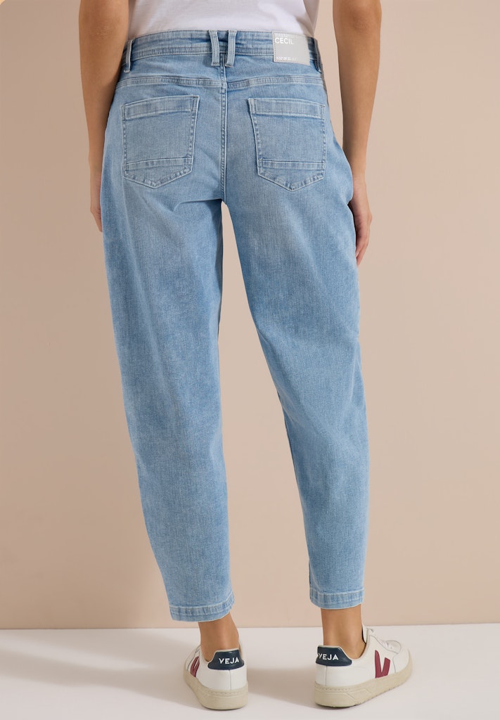 Barrel Leg Jeans mit aufgesetzten Taschen