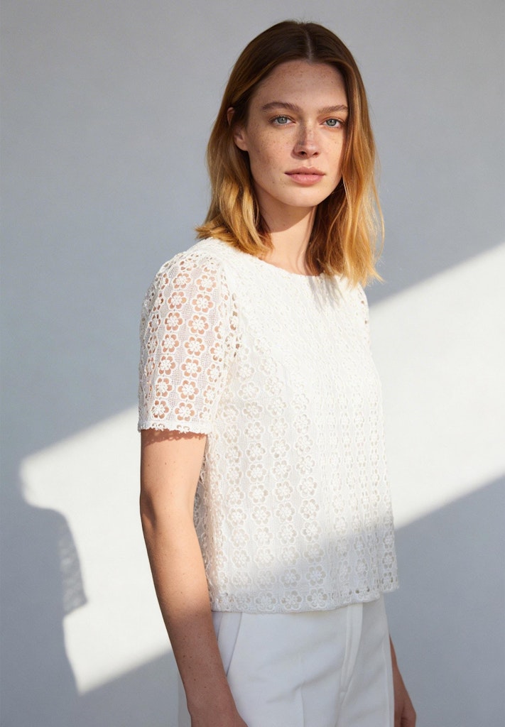 Spitzenbluse