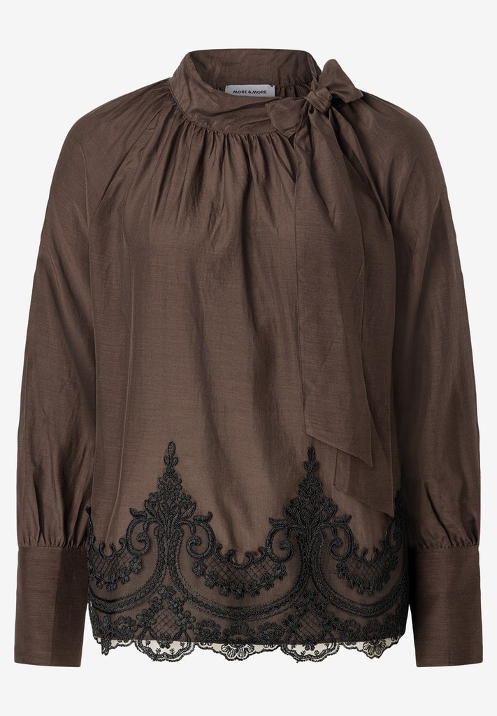 Bluse mit Schluppe und Spitzensaum