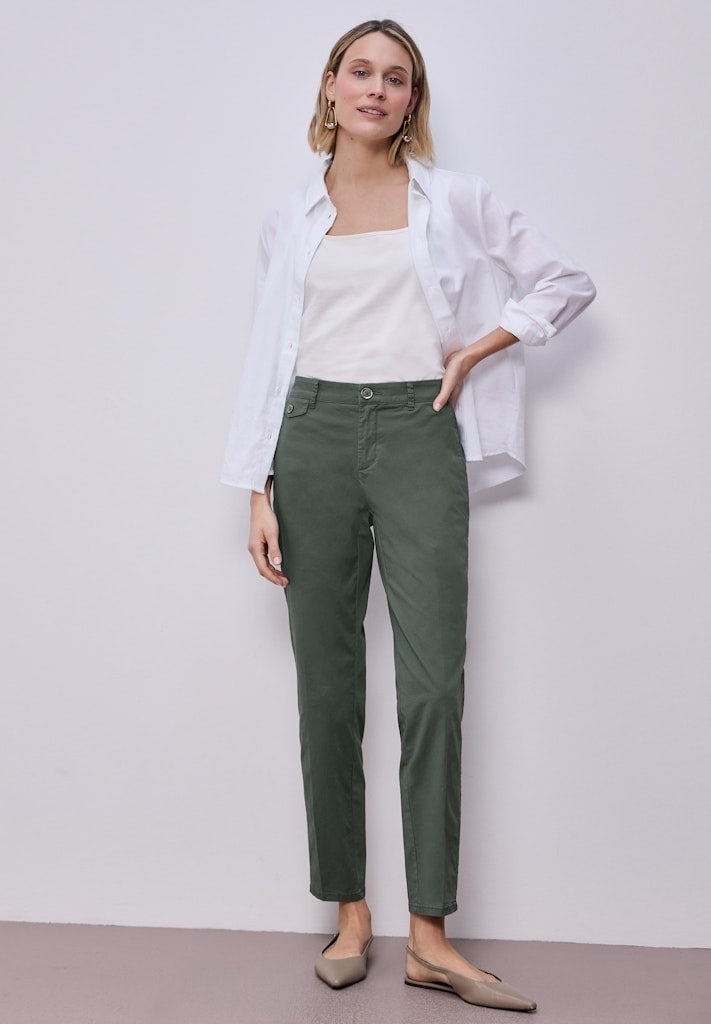 Chino im Casual Fit in softer Qualität