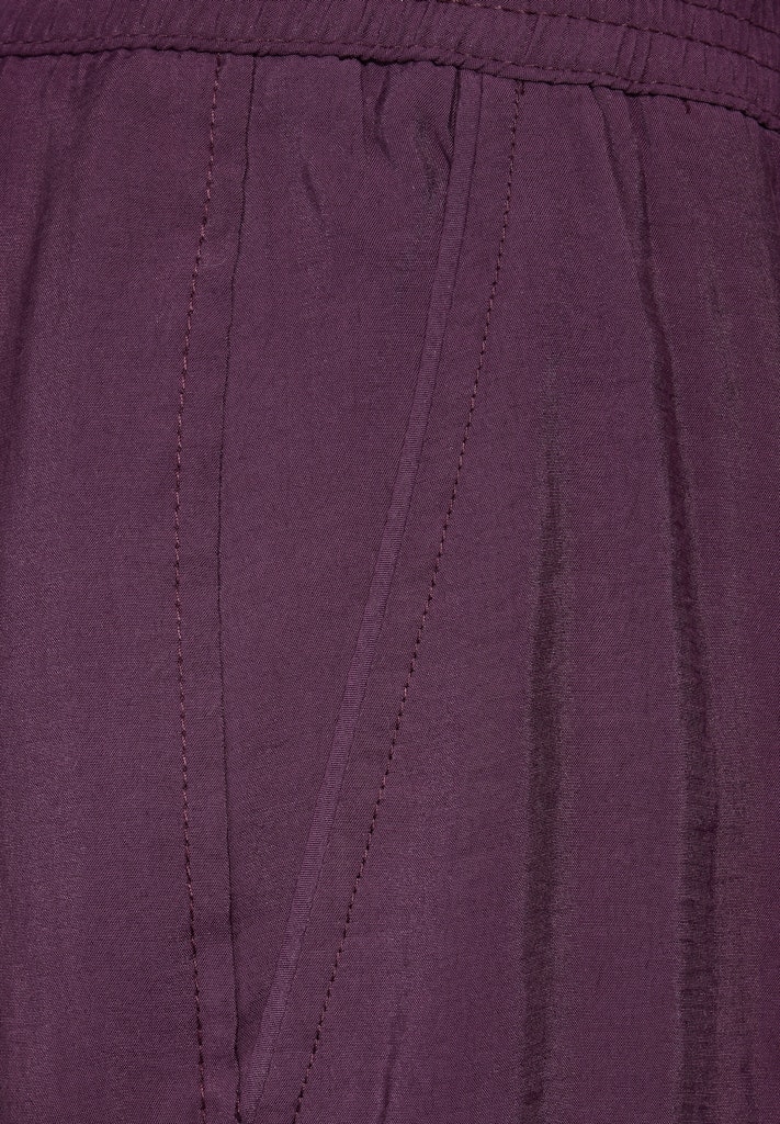 Wide Leg Hose