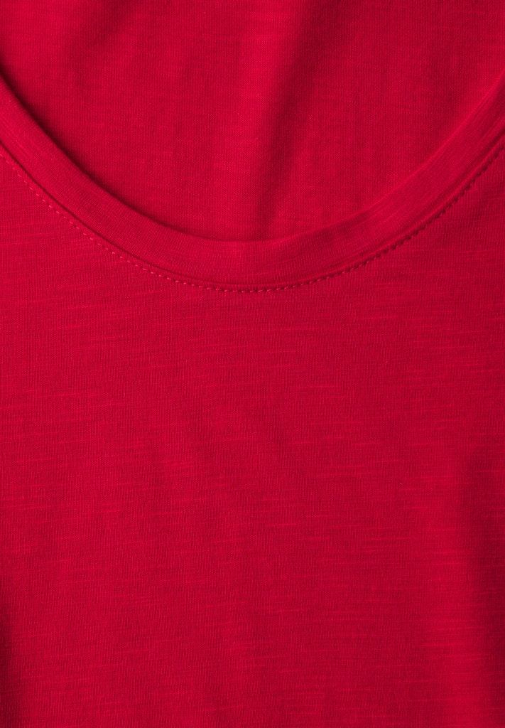 Basic T-Shirt mit gerundetem V-Neck