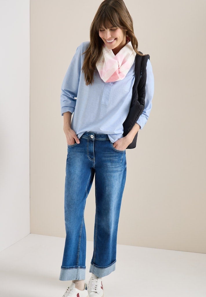 Loop-Schal mit Streifenmuster