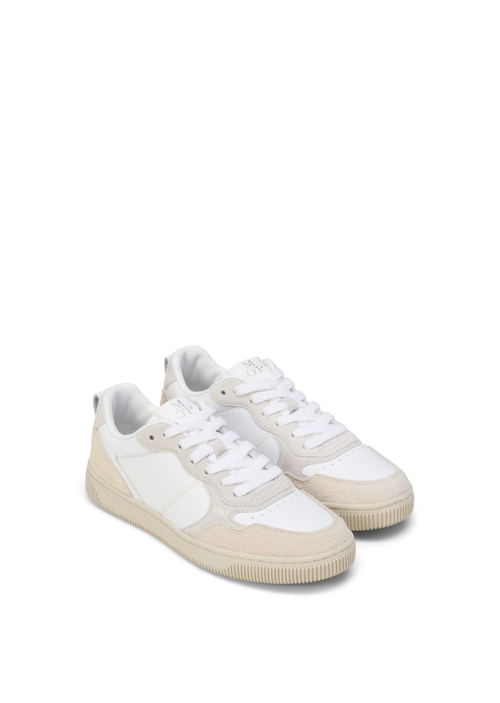 Sneaker Model Sandra