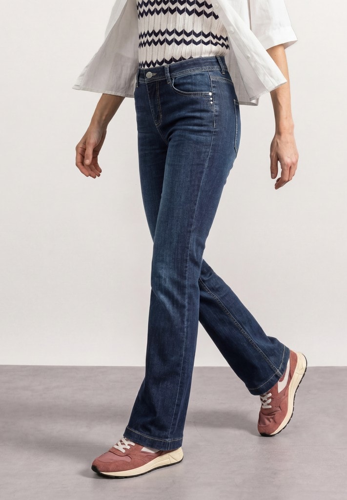 High Waist Bootcut Jeans im Slim Fit