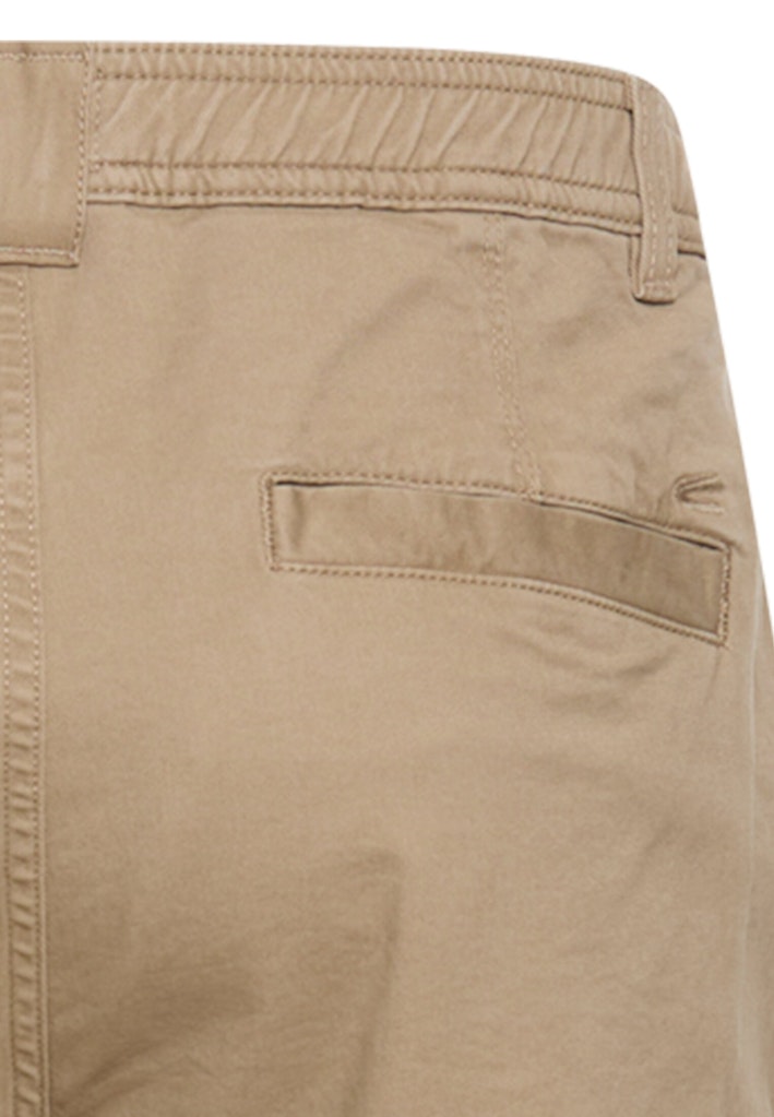 Relaxed Fit Chino mit 2-Wege Stretch