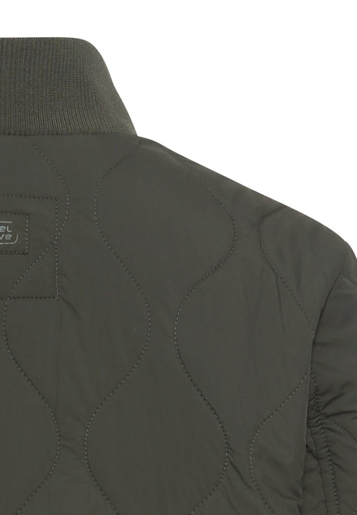 Steppjacke mit Taschen