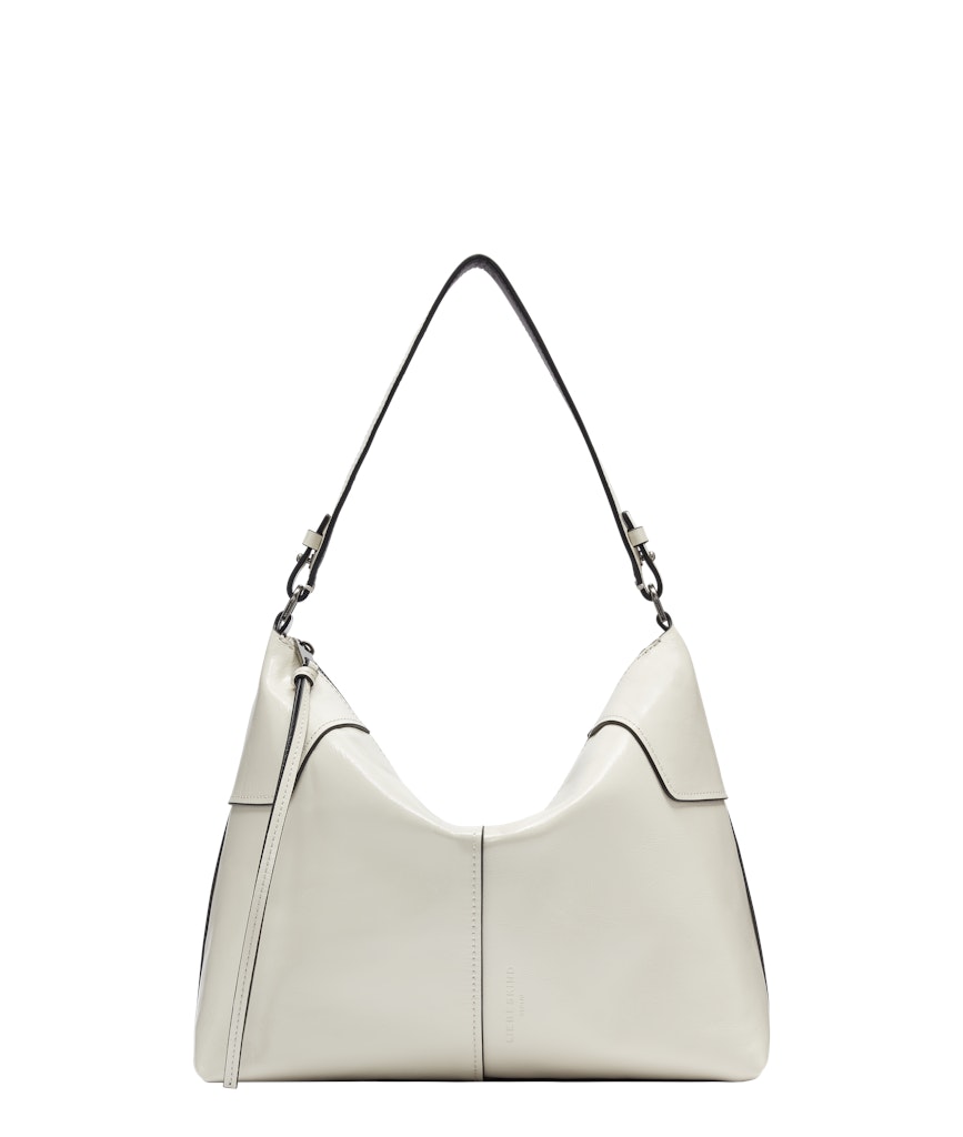 Mila Hobo M