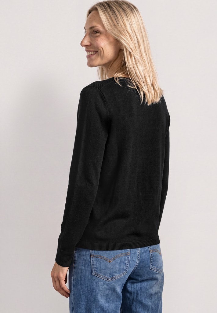 Basic Pullover mit U-Boot-Ausschnitt