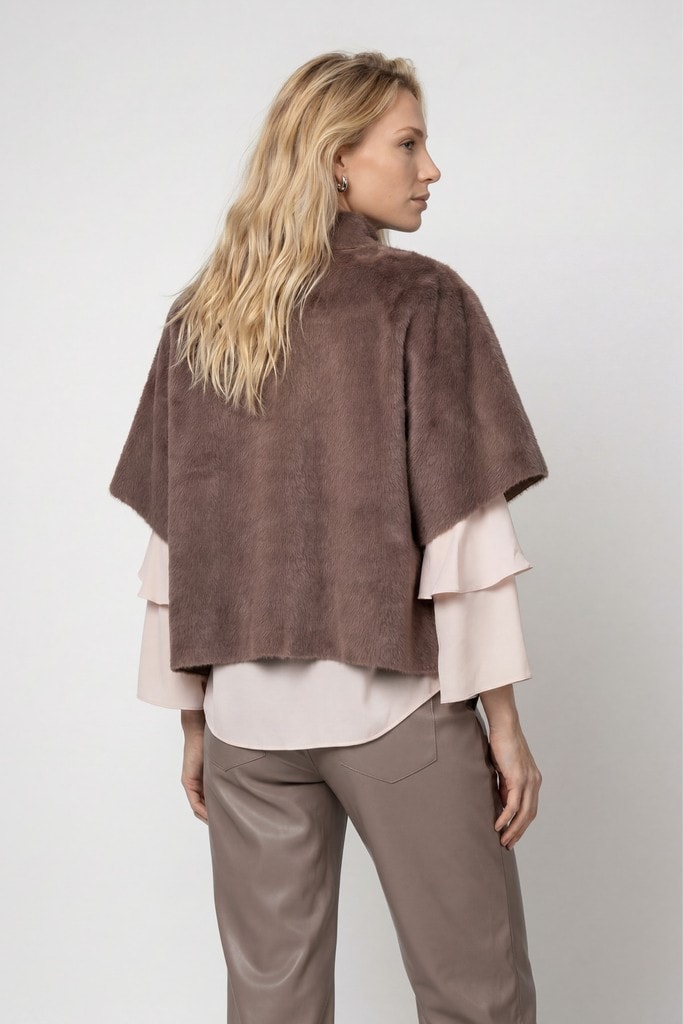 Cape mit Kunstfell
