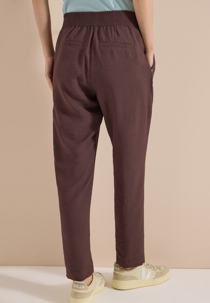 Mid Waist Slim Leg Hose im Loose Fit
