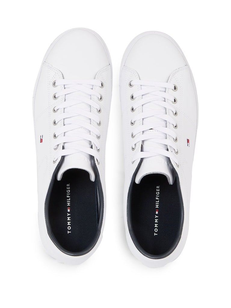 ESSENTIAL LEATHER SNEAKER