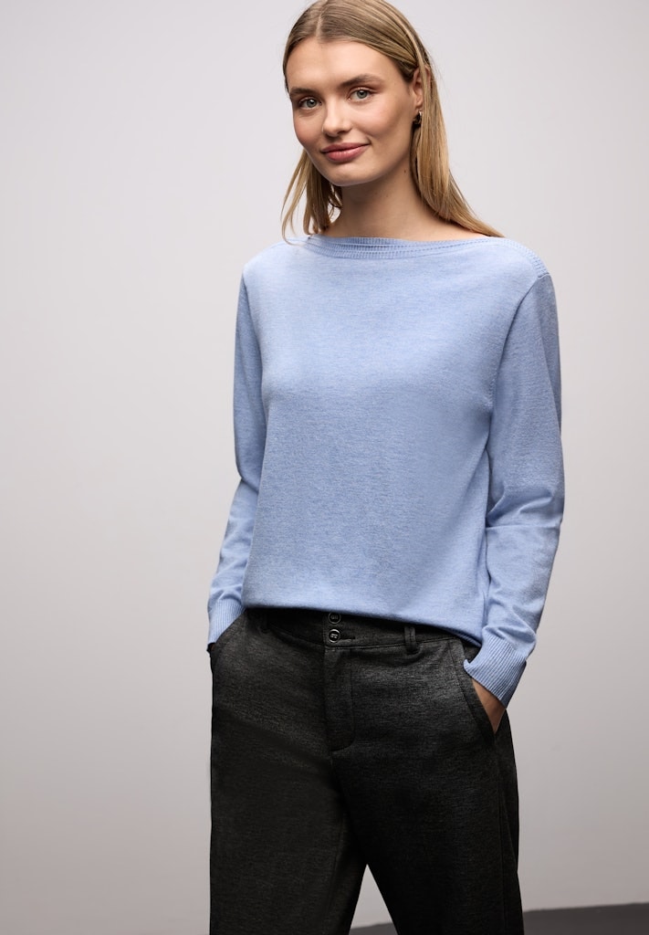 Basic U-Boot Pullover