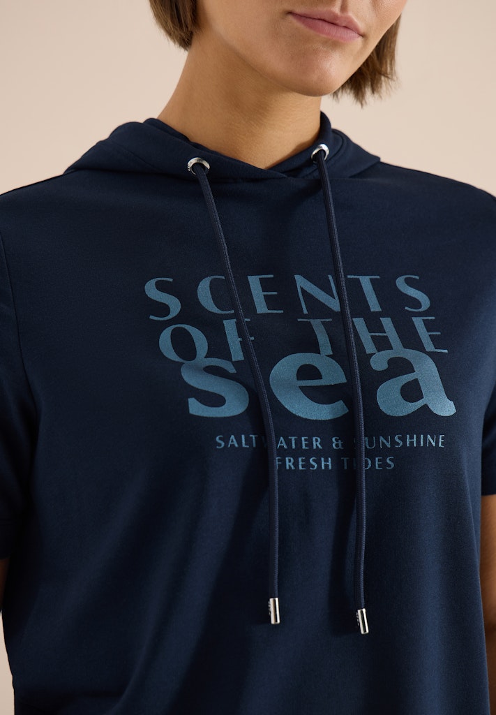 Kurzarm Shirt mit Kapuze und Wording