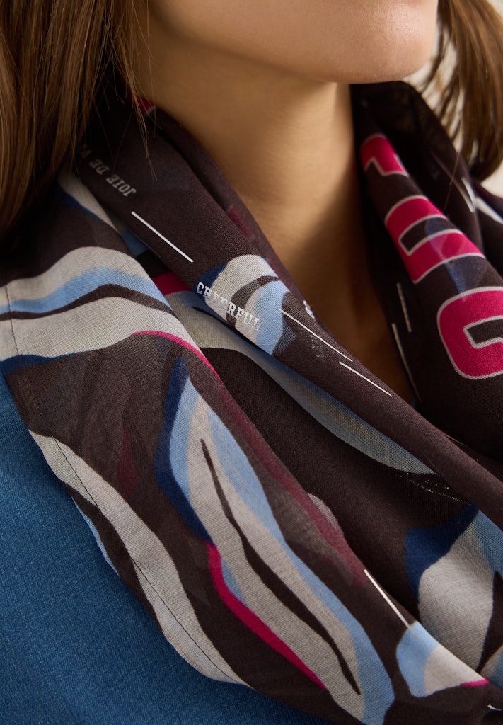 Loop-Schal mit Mustermix