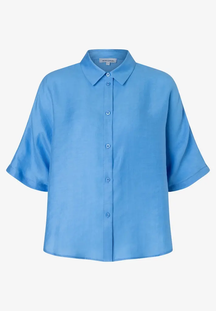weite Hemdbluse mit Fledermausärmel