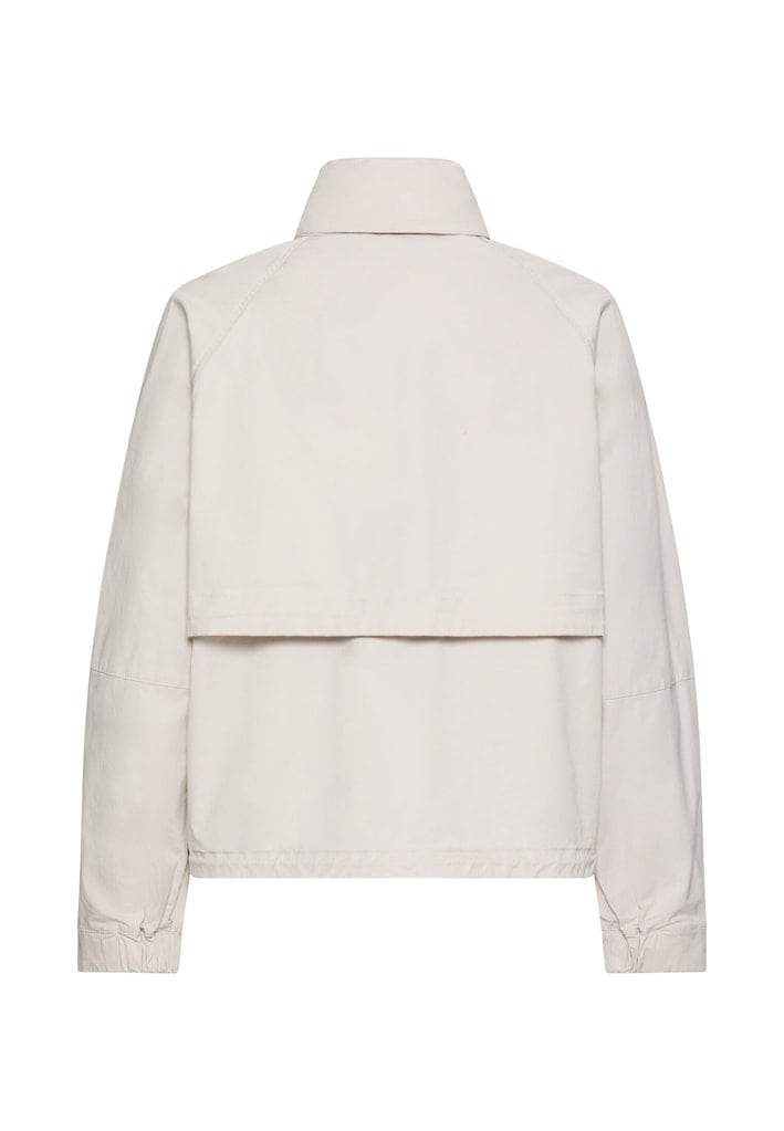 Jacke mit ausrollbarer Kapuze