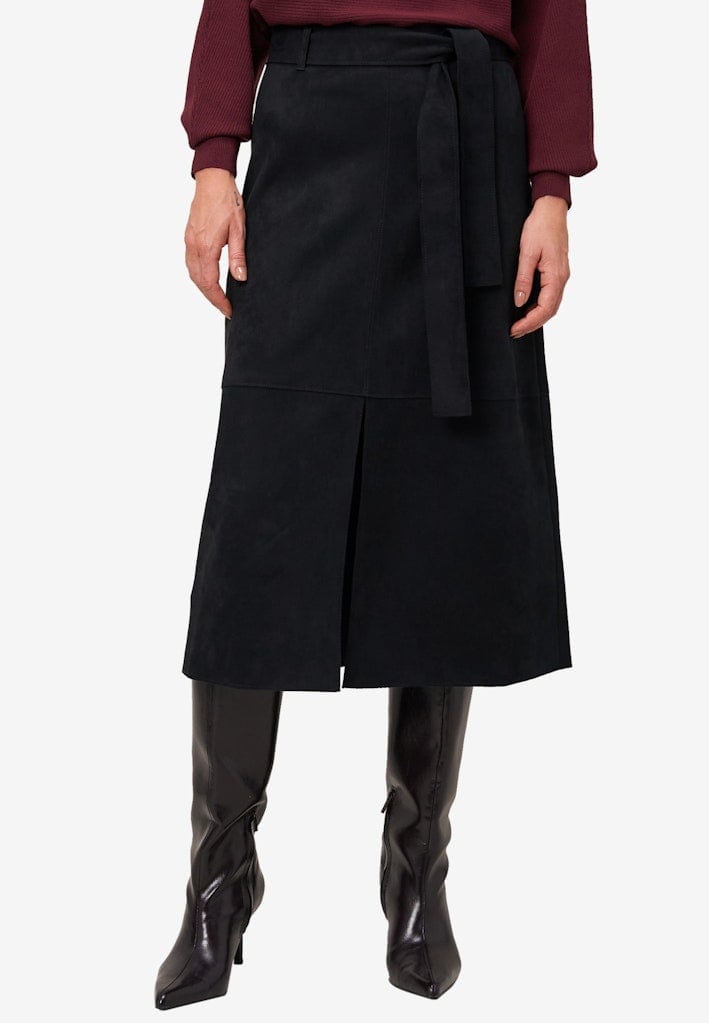 Midirock mit Bindegürtel