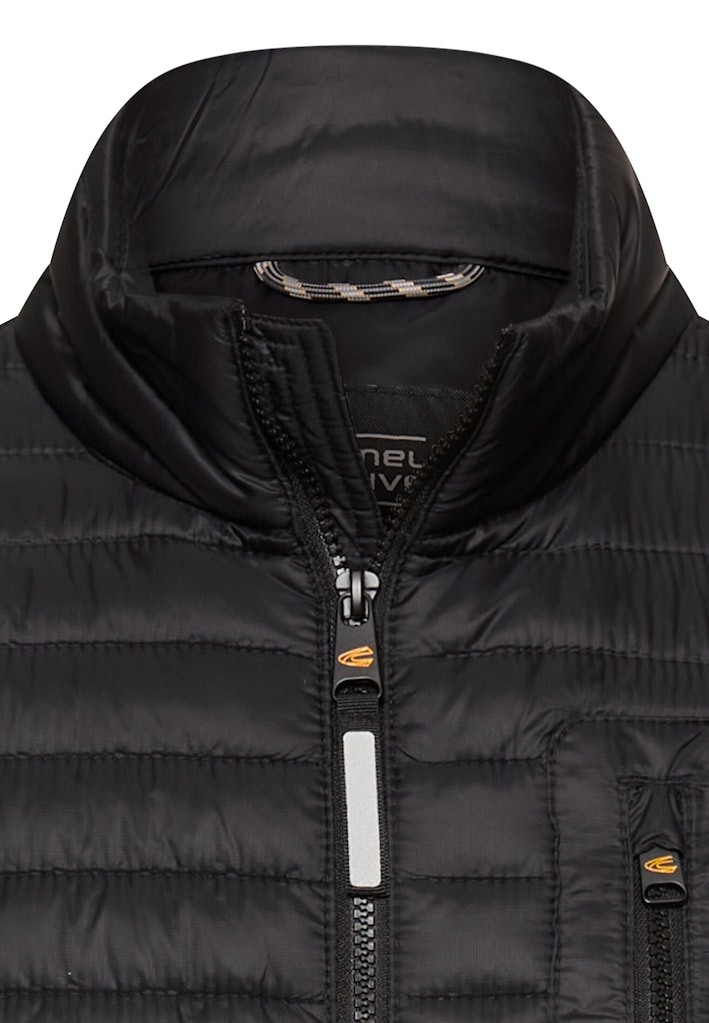 Weste mit wasserabweisender Funktion