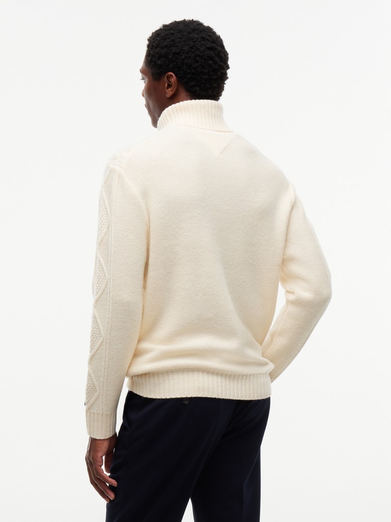 NY WOOL CABLE SWEATER
