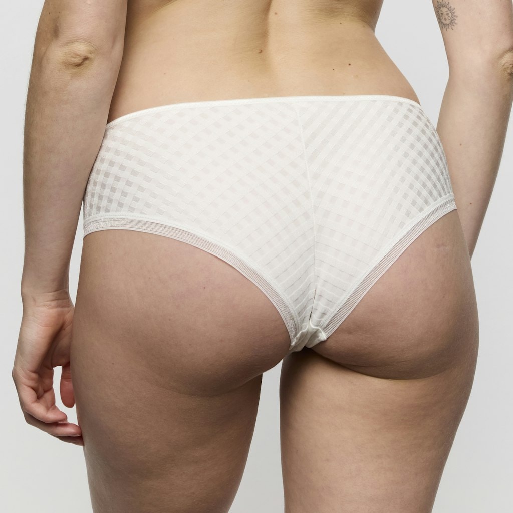 AVERO Ivory Petal Hotpants
