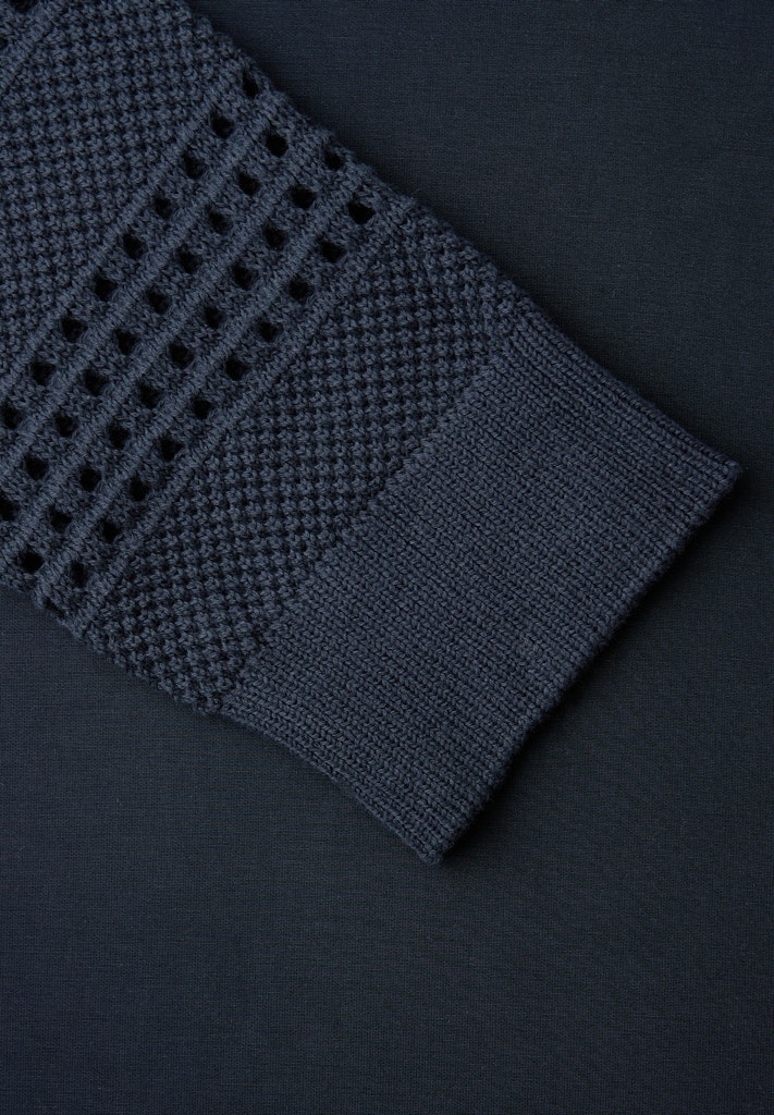 Shirt mit Lochmuster-Ärmeln