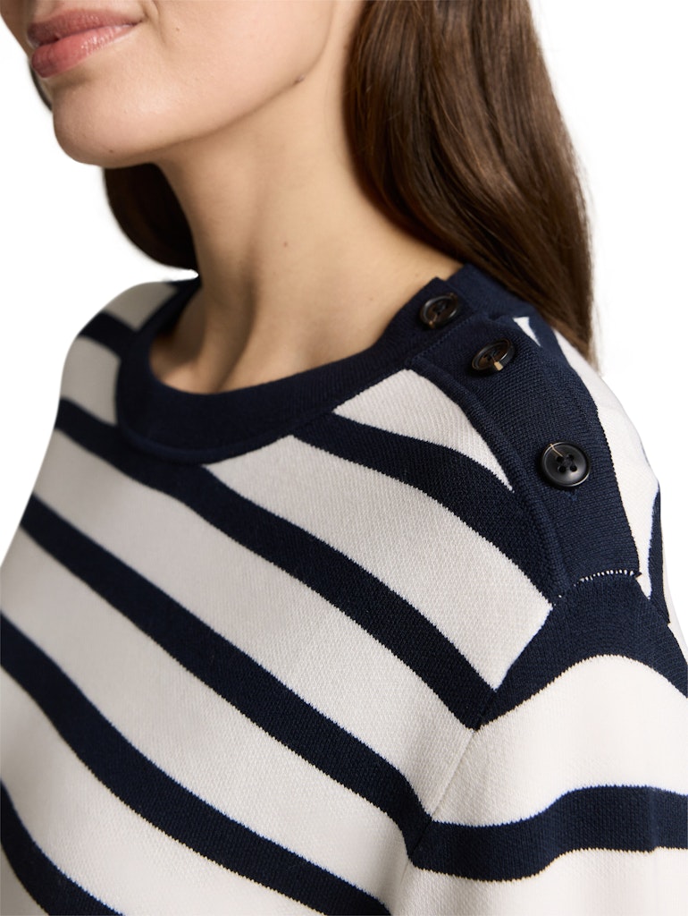 Strickpullover mit Streifenmuster