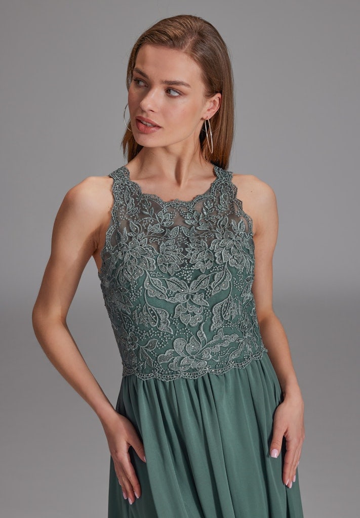 High-closed-Abendkleid mit floraler Spitze