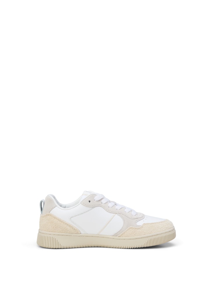 Sneaker Model Sandra