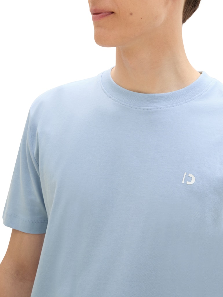 Basic T-Shirt