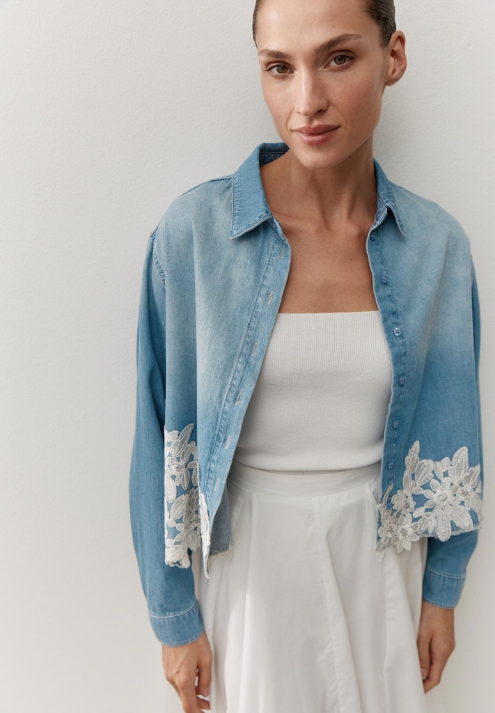 Jeanshemd mit Spitzenbesatz