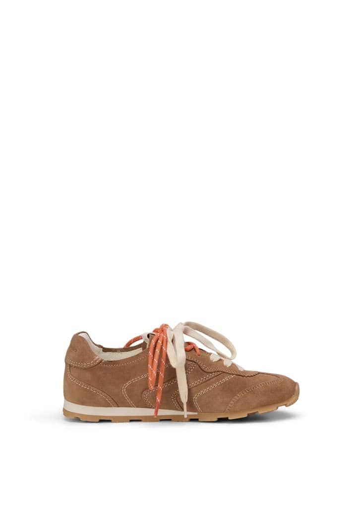 Sneaker Model Court
