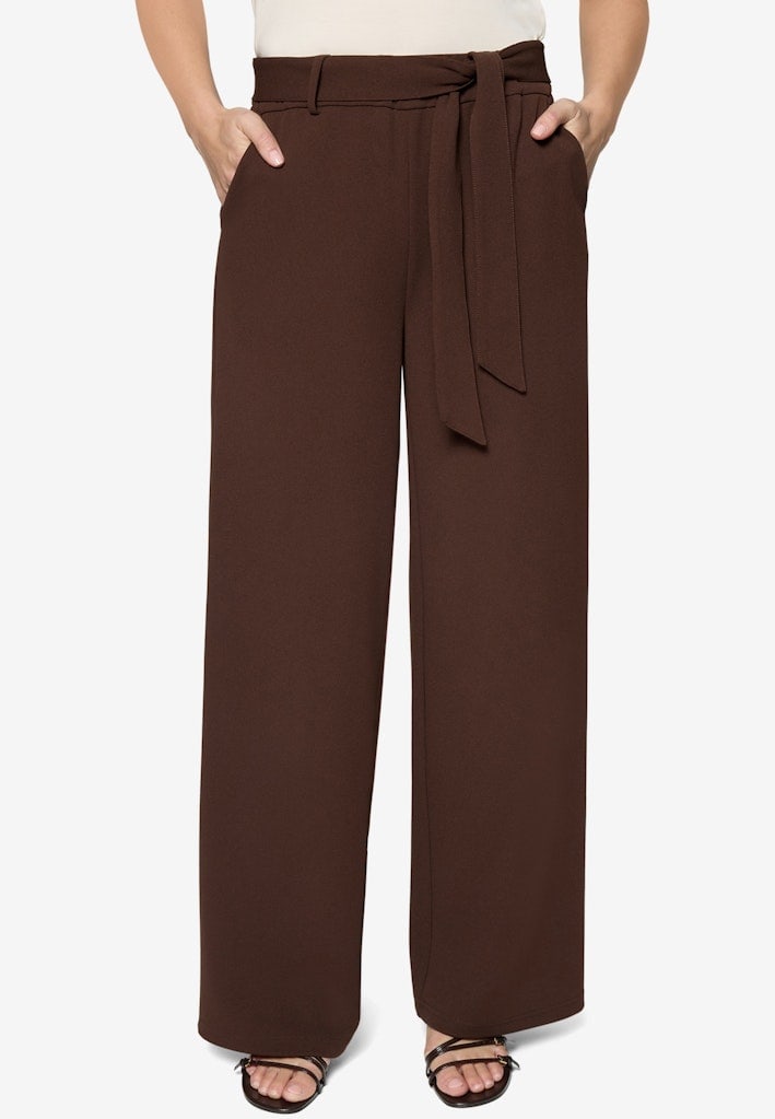 Hose mit Stoffgürtel