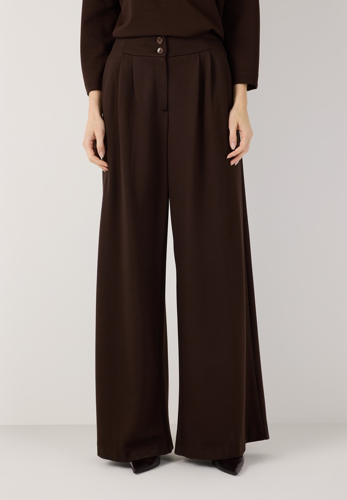 Dunkelbraune Jerseyhose mit weitem Bein