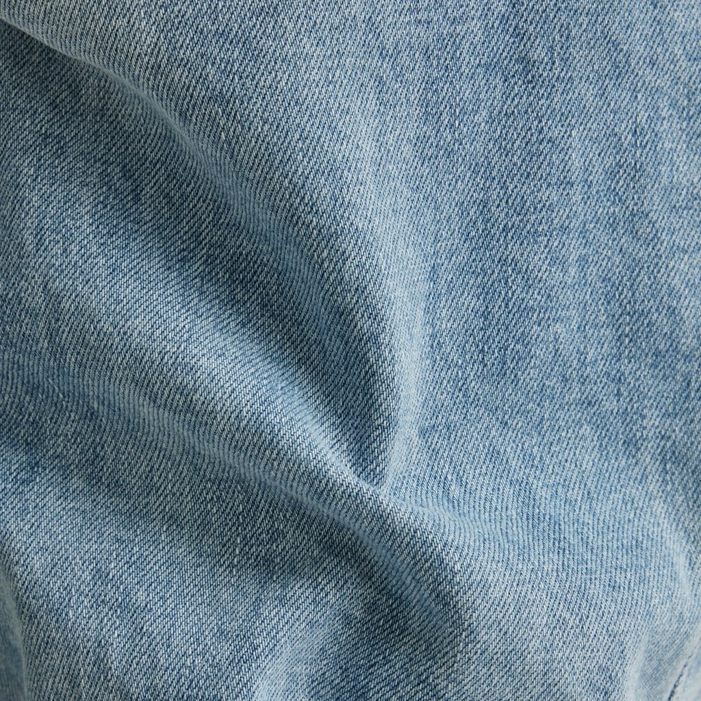3301 Regular Tapered