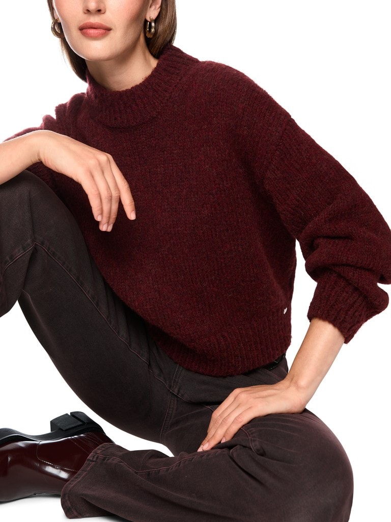 Oversize Pullover Knitted in Germany